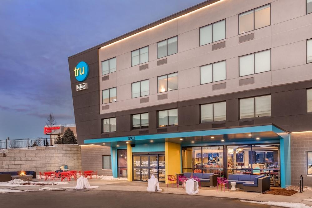 Tru By Hilton Madison West Hotel Exterior photo